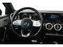 Mercedes-Benz A-klasse 180 AMG Line (PANORAMADAK, SFEERVERLICHTING, CAMERA, STOELVERWARMING, 1e EIGENAAR, GOED ONDERHOUDEN)