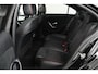Mercedes-Benz A-klasse 180 AMG Line (PANORAMADAK, SFEERVERLICHTING, CAMERA, STOELVERWARMING, 1e EIGENAAR, GOED ONDERHOUDEN)