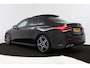 Mercedes-Benz A-klasse 180 AMG Line (PANORAMADAK, SFEERVERLICHTING, CAMERA, STOELVERWARMING, 1e EIGENAAR, GOED ONDERHOUDEN)
