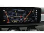 Mercedes-Benz A-klasse 180 AMG Line (PANORAMADAK, SFEERVERLICHTING, CAMERA, STOELVERWARMING, 1e EIGENAAR, GOED ONDERHOUDEN)