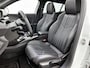 Peugeot e-2008 EV GT Pack 50 kWh 136pk Automaat | 1ste Eigenaar | Schuif-/Kanteldak | Navigatie | Climate Control | Adaptieve Cruise Control | Camera | 18"LMV | LED | Stoelverwarming | Apple Carplay/Android Auto |