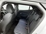 Peugeot e-2008 EV GT Pack 50 kWh 136pk Automaat | 1ste Eigenaar | Schuif-/Kanteldak | Navigatie | Climate Control | Adaptieve Cruise Control | Camera | 18"LMV | LED | Stoelverwarming | Apple Carplay/Android Auto |