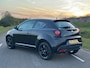 Alfa Romeo MiTo 1.4T Sport (CRUISE CONTROL, PARKEERSENSOREN, AIRCO, ELEKT RAMEN, MULTIMEDIA, ZWARTE VELGEN, NL-AUTO)