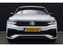 Volkswagen Tiguan 1.5 TSi Automaat R-Line Business+ LED IQ Light | Zwart Leder | Panoramadak | Virtual | Carplay | Keyless | Trekhaak