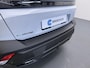 Peugeot 408 Allure - Elektrisch | 19" lichtmetalen velgen 'GRAPHITE' | Elektrische parkeerrem | Extra getinte achterste zijruiten en achterruit