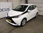 Toyota Aygo 1.0 VVT-i x-play 2e eigenaar NAP Camera Cruise Airco Dealer 01-27 APK