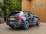 Volvo XC60 2.0 T6 Plug-in hybrid AWD Plus Black Edition | Trekhaak | Harman/Kardon | Pano | Memory