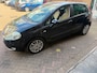 Fiat Punto Grande 1.4-16V Sport/ met onderhoudshistorie, Airco, Sportvelgen, NAP en een nieuwe APK!!!