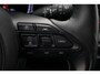 Toyota Yaris 1.5 Hybrid 115 Dynamic | Apple Carplay / Android Auto | Dodehoek detectie | Parkeersensoren voor/achter | Stoel-/stuurverwarming | Adaptive Cruise | Clima | Keyless | Camera | 16 inch