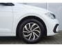 Volkswagen Polo 1.0 TSI 95pk Life | Apple Carplay & Android Auto | Parkeersensoren V+ A | All Season Banden