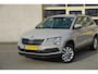 Skoda Karoq 1.5 TSI ACT 150PK! Automaat Business Edition BJ2021 Lmv 16" | Led V+A | Pdc | Trekhaak | Verwarmde voorruit | App-Connect | Navi | Climate control | Cruise control | Verwarmd stuur | Verwarmde voorstoelen | Getint glas