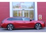 Peugeot 508 SW 1.6 HYbrid 225 GT (Nieuw Model) | NAVIGATIE |PANORAMISCH SCHUIFDAK|KOPLAMPEN MATRIX LED | MISTRAL LEDEREN BEKLEDING | ELEKTRISCH VERSTELBARE VOORSTOELEN MET GEHEUGEN EN MASSAGE|DRAADLOOS APPLE CARPLAY/ANDROID AUTO | NIGHT VISION PACK | ADAPTIEF ONDERSTEL|7,4 KW LADEN| 19'' AUGUSTA LICHTMETALEN VELGEN | HIFI FOCAL| ADAPTIEVE CRUISECONTROL | WEGKLAPBARE TREKHAAK | ALARMSYSTEEM AF FABRIEK|DONKER GETINTE ACHTERRUITEN|
