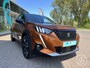 Peugeot 2008 1.2 Turbo 130pk GT-Line M6 Verwarmde voorstoelen, Navigatie via Apple Carplay of Android Auto