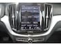 Volvo XC60 2.0 B5 Momentum Exclusive | Trekhaak | Stoelverwarming | Adaptive Cruise Control | 360 Camera | Navigatie |