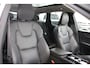 Volvo XC60 2.0 B5 Momentum Exclusive | Trekhaak | Stoelverwarming | Adaptive Cruise Control | 360 Camera | Navigatie |