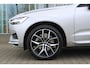 Volvo XC60 2.0 B5 Momentum Exclusive | Trekhaak | Stoelverwarming | Adaptive Cruise Control | 360 Camera | Navigatie |