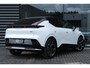 Lynk & Co 02 More 66kWh 272PK RWD | 1600KG Trekgewicht | 360 Graden Camera | Harman Kardon | Panoramadak | Elektrisch bedienbare voorstoelen met geheugen | Keyless Entry | Getint glas | Adaptieve Cruise Control | Dodehoekassistent | Sfeerverlichting | Stuurwielverwarming | Stoelverwarming