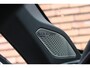 Lynk & Co 01 1.5 More | 360 Graden camera | Actieve LED Koplampen | Schuif-/Kanteldak | Premium Audio By Harman Kardon | Sfeerverlichting | Dodehoekassistent | Adaptieve Cruise Control | Stuurverwarming | Stoelverwarming | Bestuurdersstoel met geheugen | Getint glas | Elektrisch bedienbare achterklep | Draadloos telefoonoplader