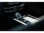 Volvo XC60 2.0 T6 Plug-in hybrid AWD Plus Black Edition | Adaptieve Cruise Control | Panoramadak | Harman Kardon Audio | Stoel-/Stuur-/Voorruitverwarming | Dodehoek Detectie | 360° Parkeercamera | Trekhaak |