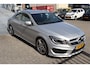 Mercedes-Benz CLA 180 Ambition AMG Automaat Navigatie/parkeerassistent/Trekhaak/Climate control/Cruise control/Keyless Entry/Bluetooth met Spraakbediening/18'' Licht metaal