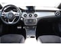 Mercedes-Benz CLA 180 Ambition AMG Automaat Navigatie/parkeerassistent/Trekhaak/Climate control/Cruise control/Keyless Entry/Bluetooth met Spraakbediening/18'' Licht metaal