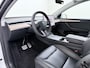 Tesla Model Y Long Range AWD 514pk Warmtepomp SOH 93% Leder Panoramadak Matrix-LED Autopilot Elektr.Stuur+Stoel+Verwarmd Navi Ecc Premium Audio Keyless Priv.Glass Elektr.Stuur+Stoel+Verwarmd Navi Ecc Premium Audio Keyless Privacy Glass 4WD 1e Eigenaar Fabrieksgarantie tot 23-2-2027 Garantie op Accu en Motoren 23-02-2031/192.000km