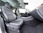 Tesla Model Y Long Range AWD 514pk Warmtepomp SOH 93% Leder Panoramadak Matrix-LED Autopilot Elektr.Stuur+Stoel+Verwarmd Navi Ecc Premium Audio Keyless Priv.Glass Elektr.Stuur+Stoel+Verwarmd Navi Ecc Premium Audio Keyless Privacy Glass 4WD 1e Eigenaar Fabrieksgarantie tot 23-2-2027 Garantie op Accu en Motoren 23-02-2031/192.000km