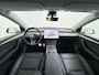 Tesla Model Y Long Range AWD 514pk Warmtepomp SOH 93% Leder Panoramadak Matrix-LED Autopilot Elektr.Stuur+Stoel+Verwarmd Navi Ecc Premium Audio Keyless Priv.Glass Elektr.Stuur+Stoel+Verwarmd Navi Ecc Premium Audio Keyless Privacy Glass 4WD 1e Eigenaar Fabrieksgarantie tot 23-2-2027 Garantie op Accu en Motoren 23-02-2031/192.000km