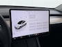 Tesla Model Y Long Range AWD 514pk Warmtepomp SOH 93% Leder Panoramadak Matrix-LED Autopilot Elektr.Stuur+Stoel+Verwarmd Navi Ecc Premium Audio Keyless Priv.Glass Elektr.Stuur+Stoel+Verwarmd Navi Ecc Premium Audio Keyless Privacy Glass 4WD 1e Eigenaar Fabrieksgarantie tot 23-2-2027 Garantie op Accu en Motoren 23-02-2031/192.000km