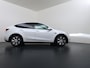 Tesla Model Y Long Range AWD 514pk Warmtepomp SOH 93% Leder Panoramadak Matrix-LED Autopilot Elektr.Stuur+Stoel+Verwarmd Navi Ecc Premium Audio Keyless Priv.Glass Elektr.Stuur+Stoel+Verwarmd Navi Ecc Premium Audio Keyless Privacy Glass 4WD 1e Eigenaar Fabrieksgarantie tot 23-2-2027 Garantie op Accu en Motoren 23-02-2031/192.000km