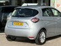 Renault Zoe R110 Zen 52 kWh | Achteruitrijcamera | Stoel & stuur verwarming | DAB | LED | Airco | Cruise Control | Key-less | Draadloze telefoon lader | Lichtmetaal |