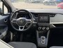 Renault Zoe R110 Zen 52 kWh | Achteruitrijcamera | Stoel & stuur verwarming | DAB | LED | Airco | Cruise Control | Key-less | Draadloze telefoon lader | Lichtmetaal |