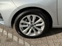 Renault Zoe R110 Zen 52 kWh | Achteruitrijcamera | Stoel & stuur verwarming | DAB | LED | Airco | Cruise Control | Key-less | Draadloze telefoon lader | Lichtmetaal |