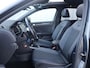 Volkswagen T-Roc 1.5 TSI 150pk Sport | Panoramadak | Voorstoelen Verwarmd | Extra Getint Glas | Elektrische Achterklep | Cruise Control Adaptief