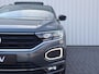 Volkswagen T-Roc 1.5 TSI 150pk Sport | Panoramadak | Voorstoelen Verwarmd | Extra Getint Glas | Elektrische Achterklep | Cruise Control Adaptief