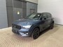 Volvo XC40 B4 Ultra Black Edition | Panoramadak | Trekhaak | 360° Camera | ACC | Stoel+Stuurverwarming