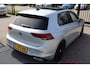 Volkswagen Golf 1.5 eTSI R-Line Panoramadak/Stuur+Stoelverwarming/Apple carplay/Achteruitrijcamera/Adaptieve cruise control/Lane assist/Parkeersensoren rondom/Sfeerverlichting/Climate control/DAB/Navigatie