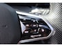 Volkswagen Golf 1.5 eTSI R-Line Panoramadak/Stuur+Stoelverwarming/Apple carplay/Achteruitrijcamera/Adaptieve cruise control/Lane assist/Parkeersensoren rondom/Sfeerverlichting/Climate control/DAB/Navigatie