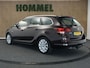 Opel Astra Sports Tourer 1.4 Turbo Cosmo - ORIGINEEL NEDERLANDSE AUTO - TREKHAAK 1.200KG GEREMD TREKGEWICHT - AFKOMSTIG VAN 1E EIGENAAR - AUTO VERKEERT IN EEN NETTE STAAT - 6 VERSNELLINGEN- 4 CILINDER MOTOR - CRUISE CONTROL - CLIMATE CONTROL - ELEKTRISCHE RAMEN-
