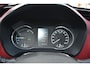 Toyota Yaris 1.5 Hybrid Design Red