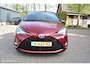 Toyota Yaris 1.5 Hybrid Design Red