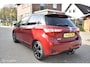 Toyota Yaris 1.5 Hybrid Design Red