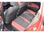 Toyota Yaris 1.5 Hybrid Design Red
