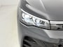 Volkswagen Tiguan 1.5 eHybrid R-Line Edition 204 PK | Trekhaak | 360 Camera | Stoelverwarming | Apple Carplay draadloos | Stuurverwarming | Navigatie | IQ Lights | Android Auto draadloos | 21" Lichtmetalen velgen | Achterklep elektrisch | Panorama dak |