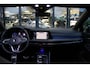 Volkswagen Golf 1.5 eTSI R-Line Business Navi/Pdc/Virtual/Sfeerverlichting/Panoramadak/H-leder/18Inch