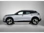Peugeot 2008 SUV Allure Hybrid 145pk Automaat | Navigatie | Camera v+a | Climate Control | Adaptieve Cruise Control | Parkeersensoren v+a | Keyless | Dodehoeksensor | Draadloze Apple Carplay / Android Auto | Digitaal instrumentenpaneel | DAB+ radio | Led koplampen | Donker getint glas | 17" lichtmetalen velgen |