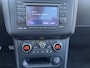 Nissan Qashqai 1.6 Connect Edition Airco Cruise controle Trekhaak 1200kg trekgewicht Panorama dak Achterruitrij camera Navigatiesysteem Telefoonverbinding