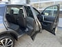 Nissan Qashqai 1.6 Connect Edition Airco Cruise controle Trekhaak 1200kg trekgewicht Panorama dak Achterruitrij camera Navigatiesysteem Telefoonverbinding