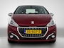 Peugeot 208 Allure 110pk | Navigatie via Apple CarPlay / Android Auto | Climate Control | Cruise Control | Bluetooth | Elektrisch inklapbare spiegels | Automatisch dimlicht | Regensensor | Multifunctioneel stuurwiel | Dealeronderhouden | Trekhaak | 16" lichtmetalen velgen |