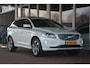 Volvo XC60 2.4 D5 Summum | Navigatie | Clima | Memory Stoelen | Leer | Afneembare Trekhaak | Schuifkanteldak | Camera | Keurige auto, facturen van onderhoud aanwezig.